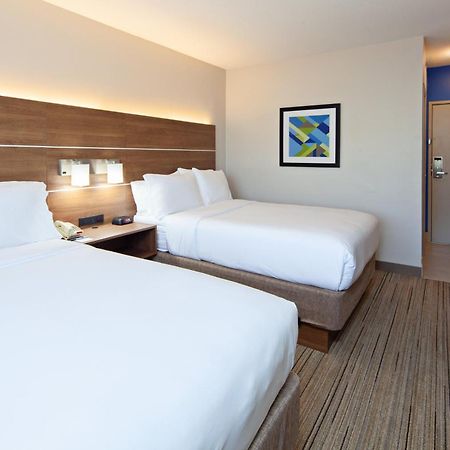 Holiday Inn Express Hotel & Suites San Diego-Escondido By Ihg Bagian luar foto