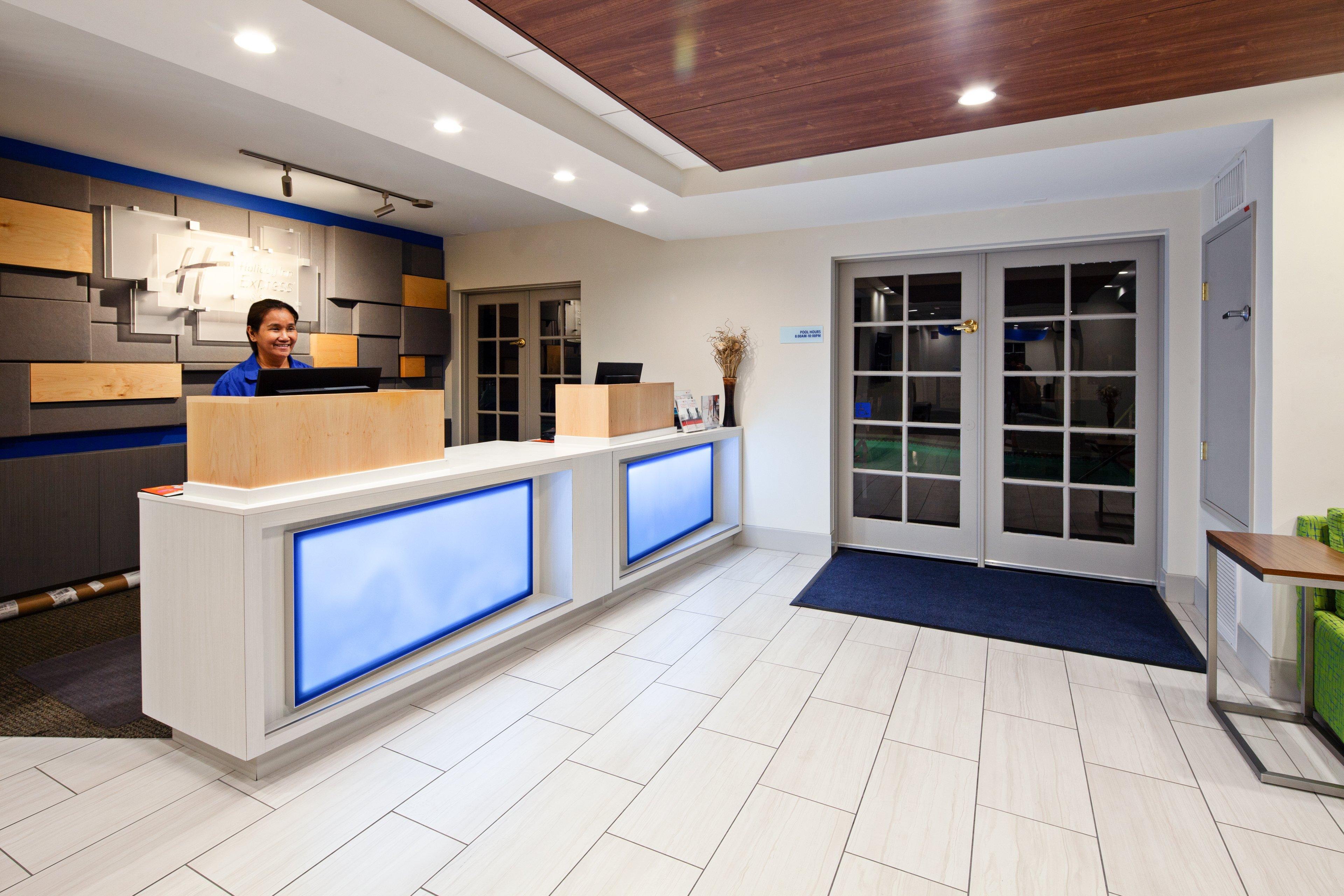 Holiday Inn Express Hotel & Suites San Diego-Escondido By Ihg Bagian luar foto