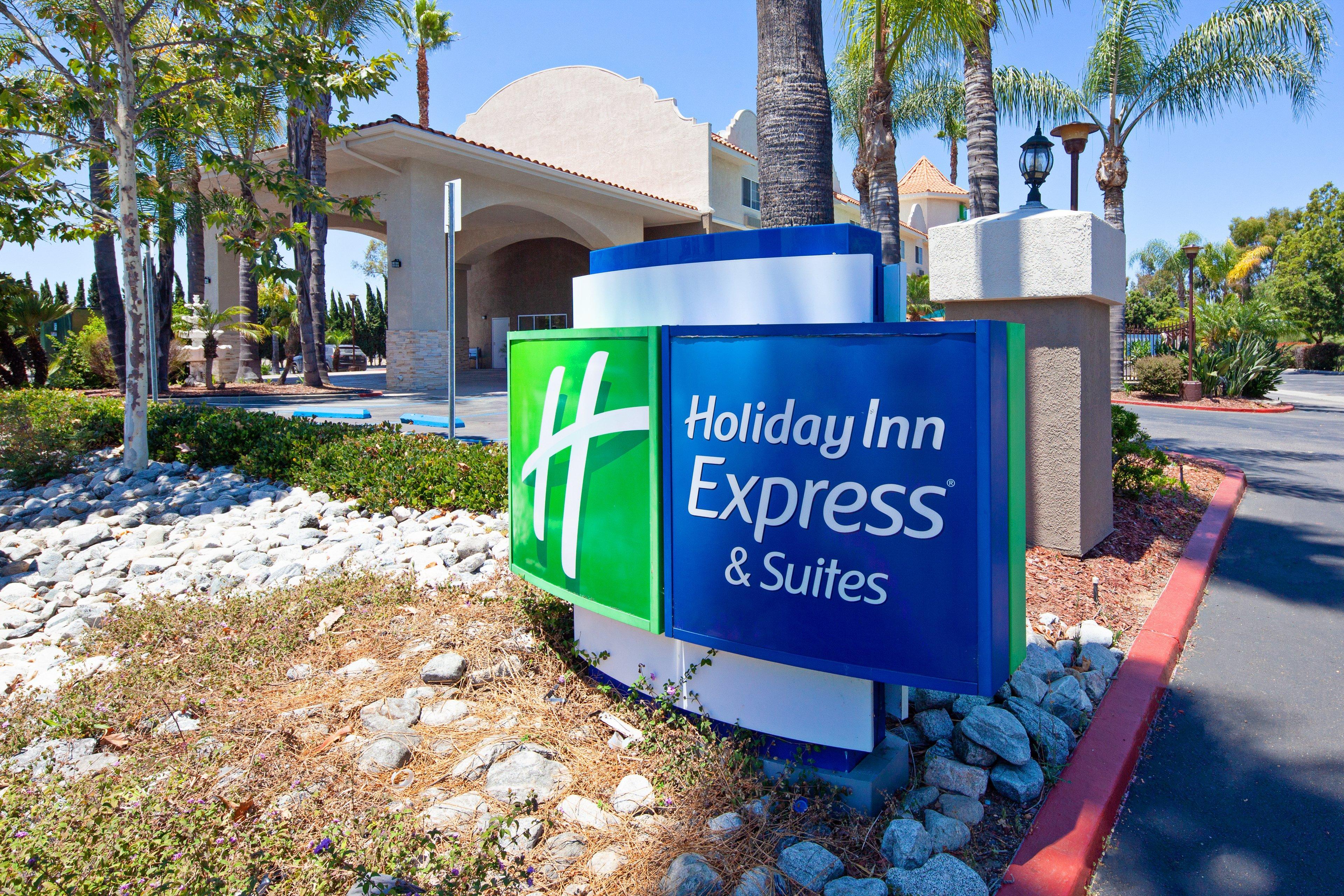 Holiday Inn Express Hotel & Suites San Diego-Escondido By Ihg Bagian luar foto