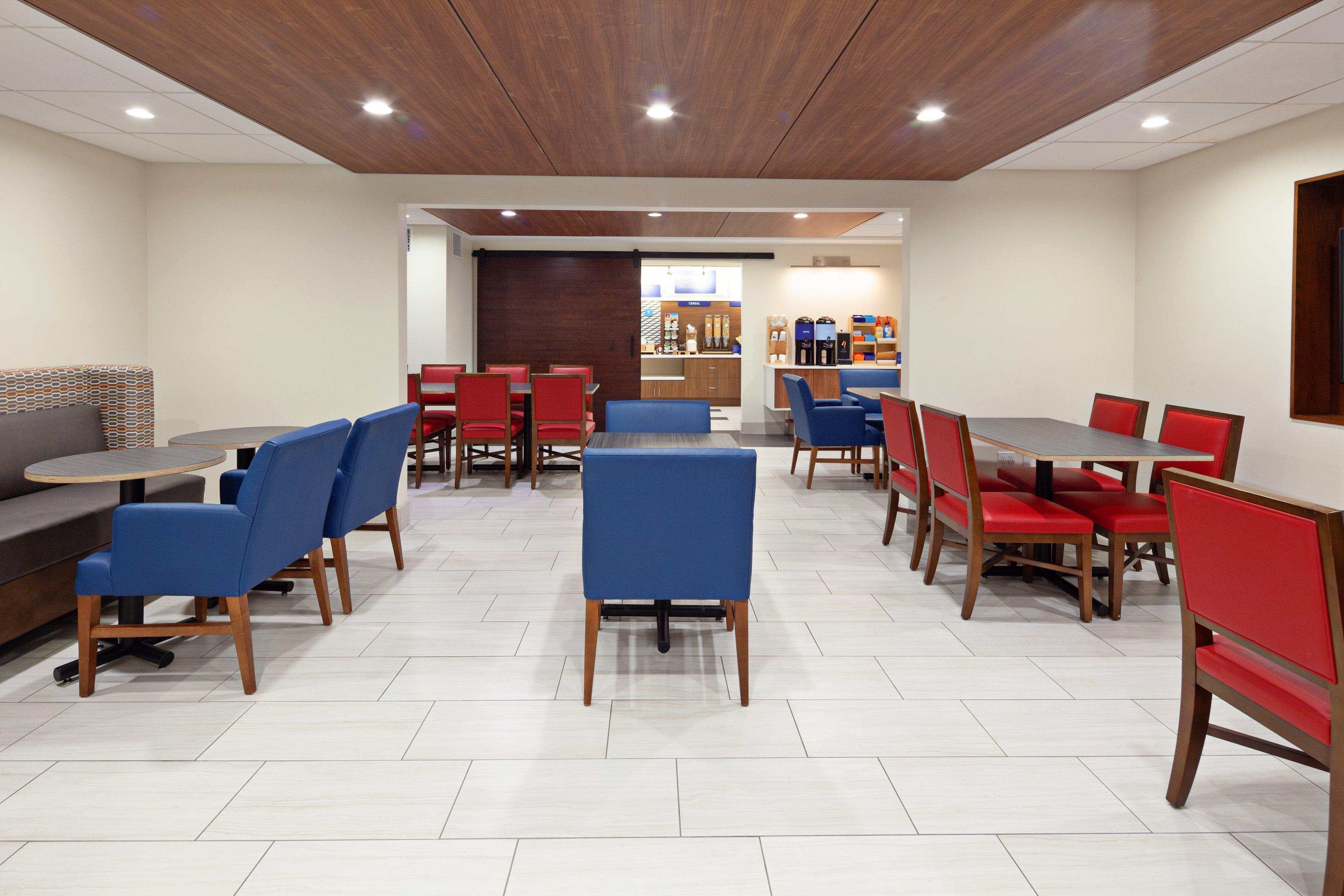 Holiday Inn Express Hotel & Suites San Diego-Escondido By Ihg Bagian luar foto
