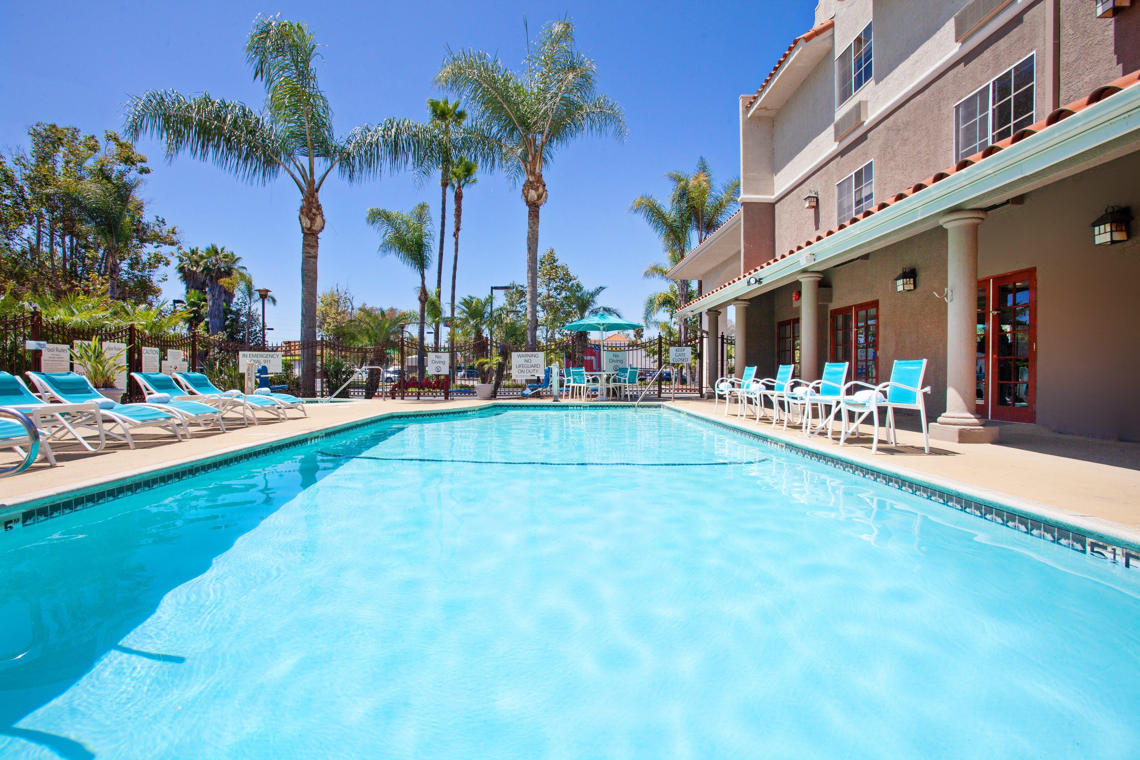 Holiday Inn Express Hotel & Suites San Diego-Escondido By Ihg Bagian luar foto