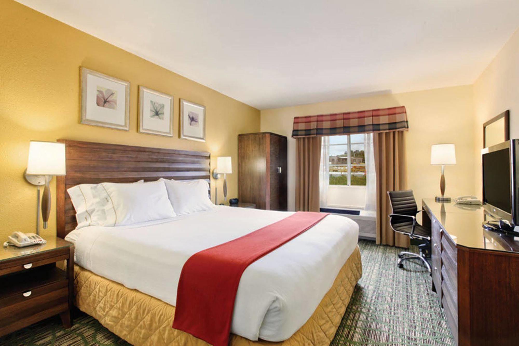 Holiday Inn Express Hotel & Suites San Diego-Escondido By Ihg Bagian luar foto