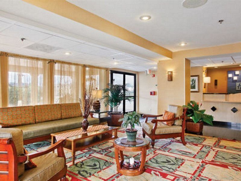 Holiday Inn Express Hotel & Suites San Diego-Escondido By Ihg Bagian luar foto